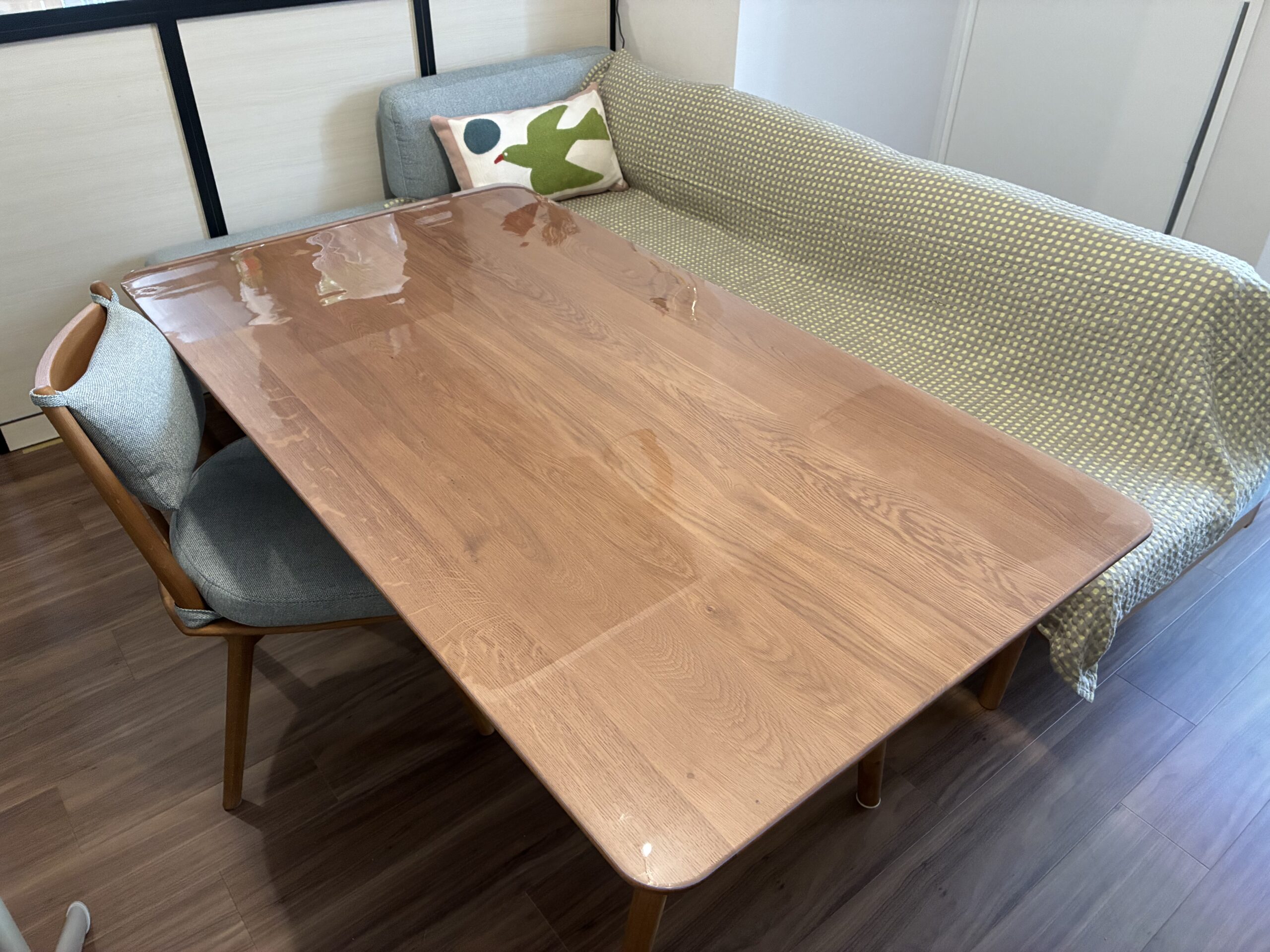 ウニコ 【KINNA】テーブルにオーダーしたテーブルマット | 透明