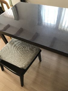 ナフコテーブルに透明テーブルマット