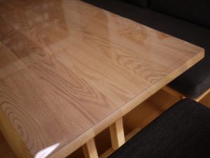 ニトリのテーブルに透明マット